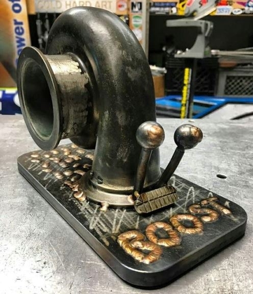 Ilyen alkotások készülnek, ha nincs meló a műhelyben