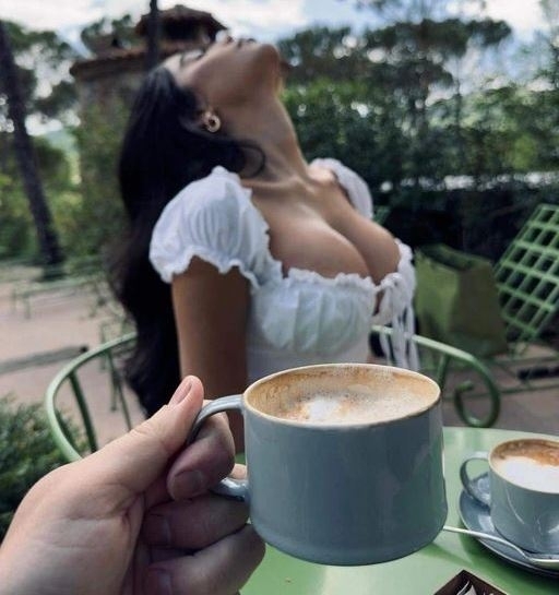 Kávé extra tejjel!