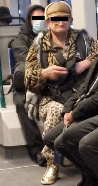 Reggeli gyöngyszem a 4-es 6-os villamoson