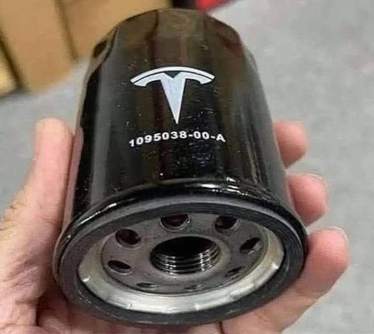 Chuck Norris Teslára kért olajszűrőt