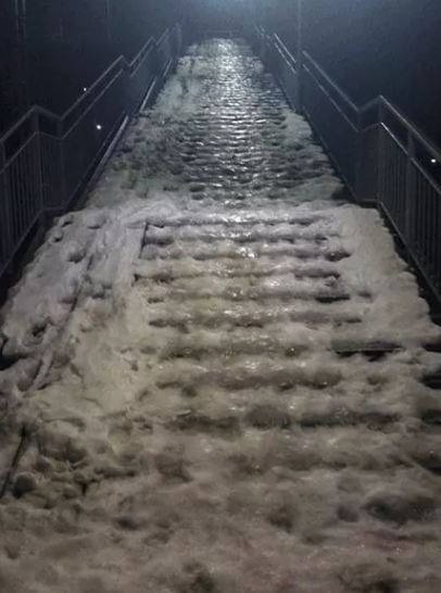 A sikerhez vezető lift elromlott, kérjük használja a lépcsőt