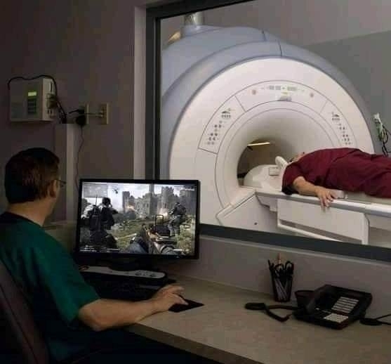 Ő betartja, hogy ma már csak óvatosan a melóval