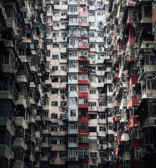 Itt sem lennék postás