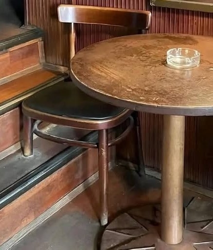 Főnök, nincs már hely több széknek