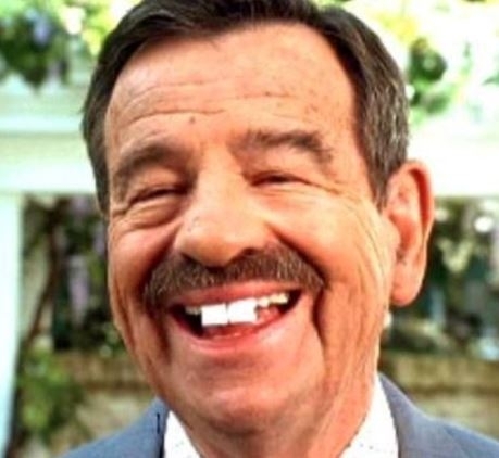 Sajnos fiatal koromban félbehagytam a fogtechnikus sulit