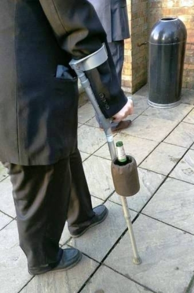 Megoldotta, hogy a kocsma és az otthon között se kelljen szomjaznia