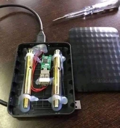 Emberünk a kínai piacon vett egy külső SSD merevlemezt