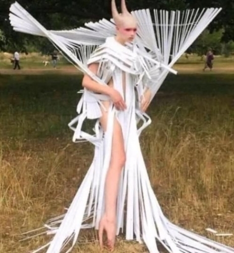 Amikor részegen beleesel otthon a reluxába