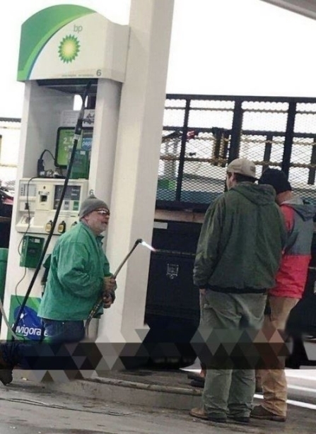 Nagyon figyeljetek srácok, mert csak egyszer mutatom meg!