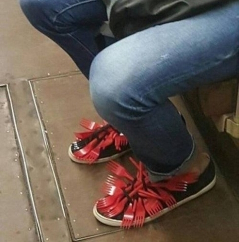 Eközben reggel a metrón 😮