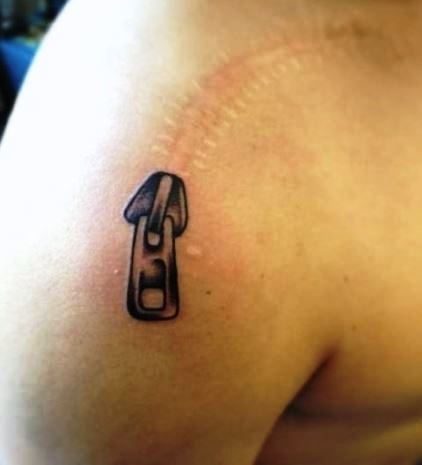 Csináltatott magának egy kreatív tetoválást