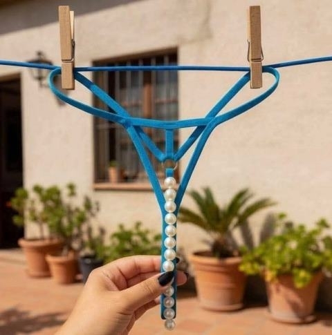 Ebbe biztos nem izzad majd a hátsója a legnagyobb melegben sem