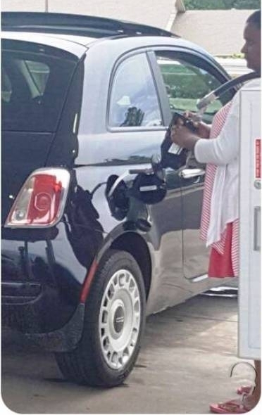 Őt sem az eszéért szeretik