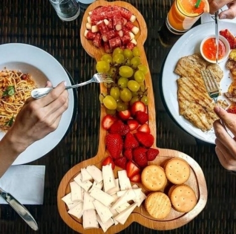 Ilyen egy f@sza kis romantikus ebéd