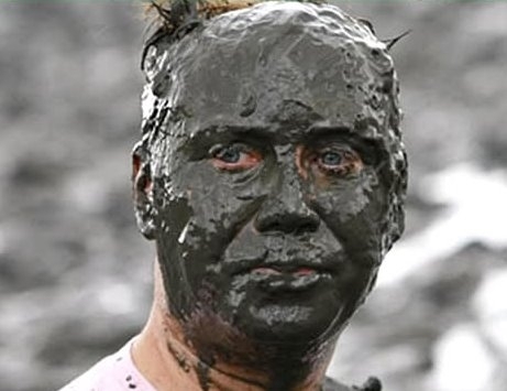 Az olaj az MTZ-ben, ahogy nézi, amint éppen LED izzókat szerelsz be