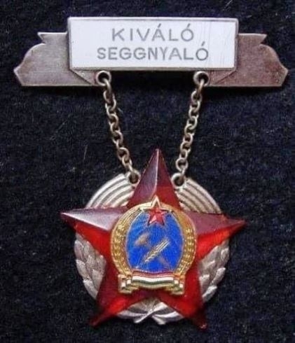 A te melóhelyeden is vannak hízelgő, talpnyaló emberek?