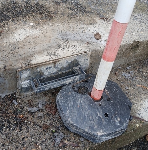 Főnök, elfogyott a zsaluanyag