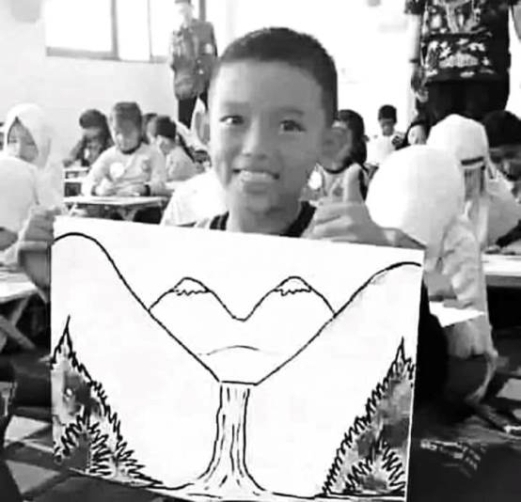 Neki ezt sikerült összehoznia rajzórán