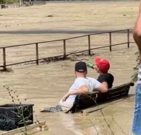 Amikor romokban az életed, de nem érdekel, mert már hozzá szoktál
