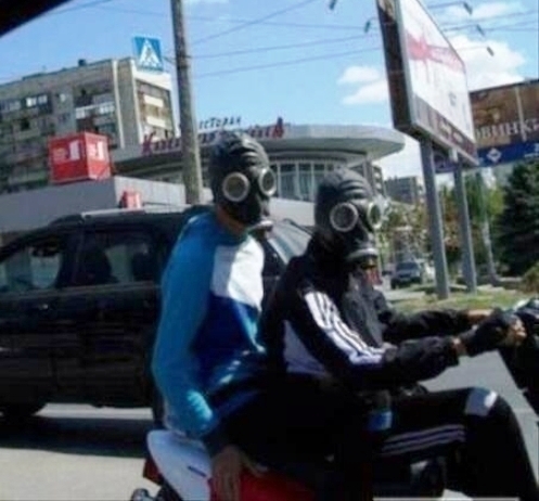Ők nem szeretik a bukósisakot