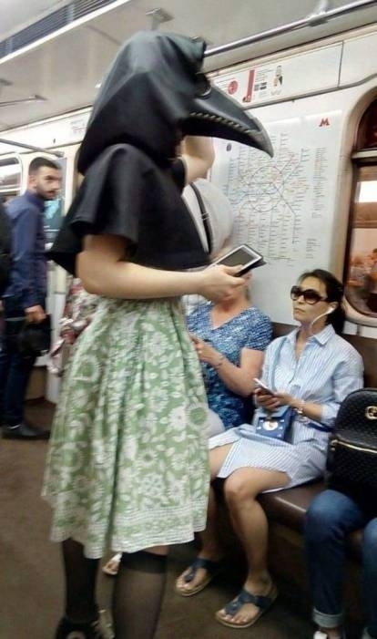 Eközben reggel a metrón