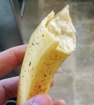 Tesó, te nem hámozod meg a banánt?