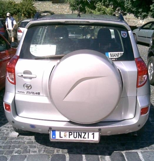 Egy érdekes osztrák rendszám, amit mi magyarok megmosolygunk