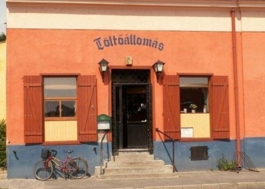 Tankolnál?