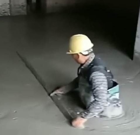 Hősünk túl komolyan vette a főnök utasítását